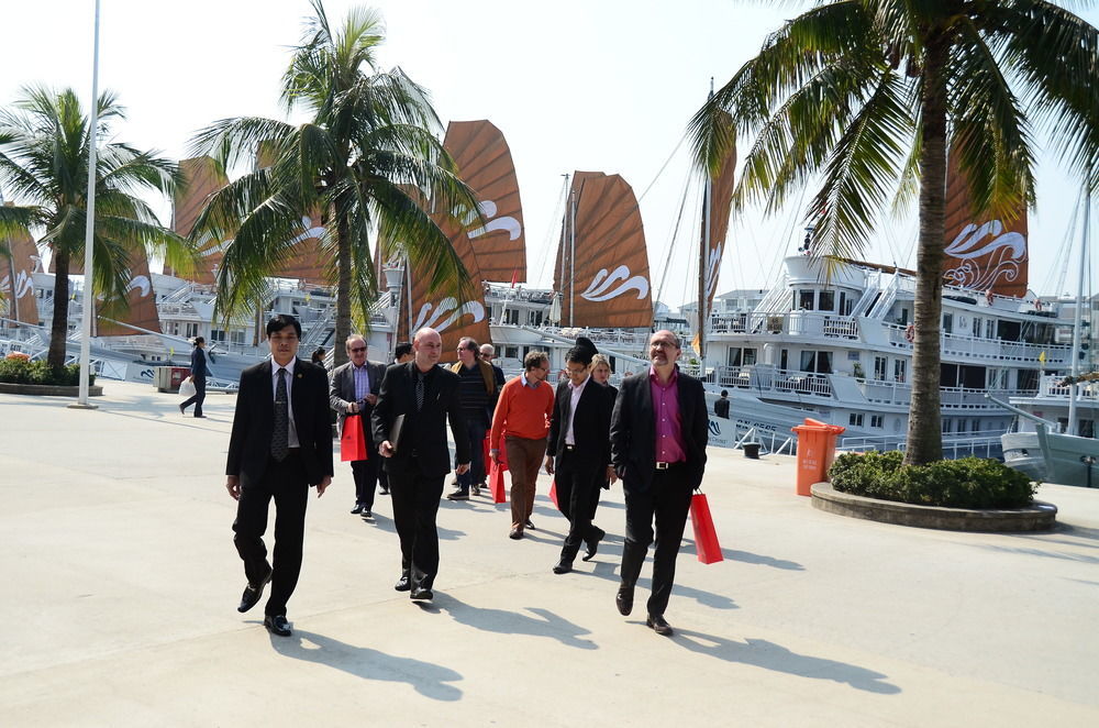 Paradise Sails Cruise Ha Long Buitenkant foto